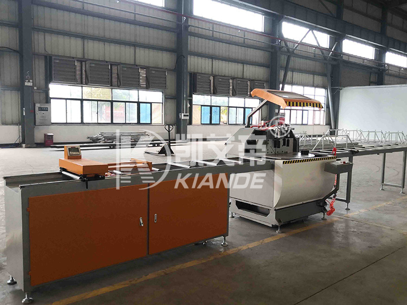 Automatic busbar profile cutting machine -Suzhou Kiande Electric Co.,Ltd.